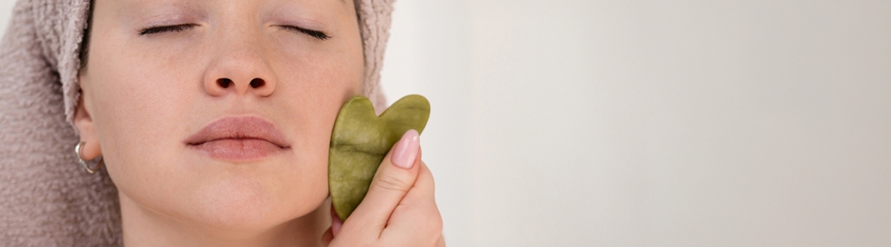 Gua sha for toned skin