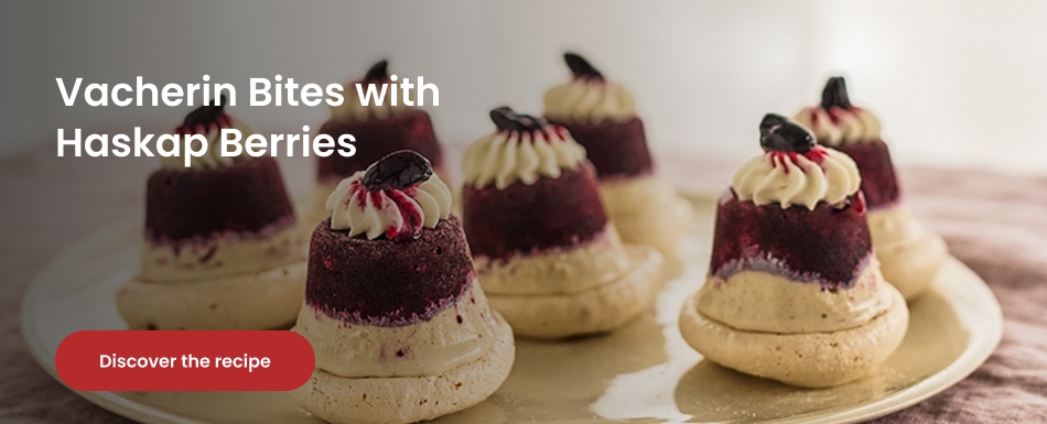 Vacherin Bites with Haskap Berries